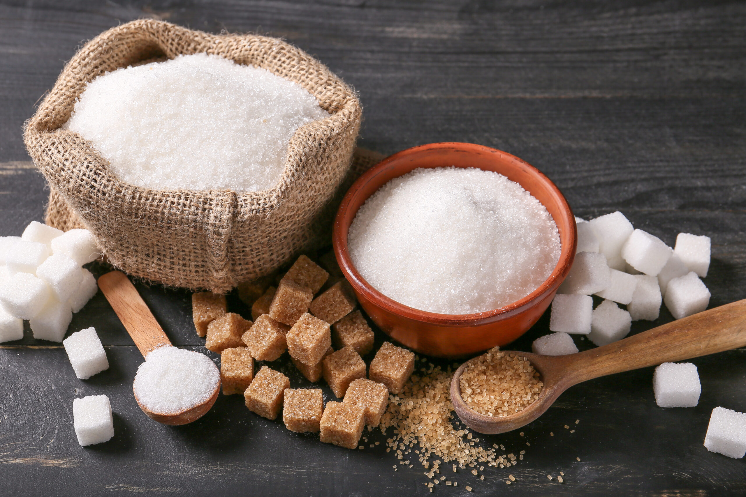 Ką rinktis – cukrų ar dirbtinius saldiklius?